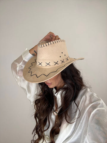 Cappello COWBOY RICAMI Beige