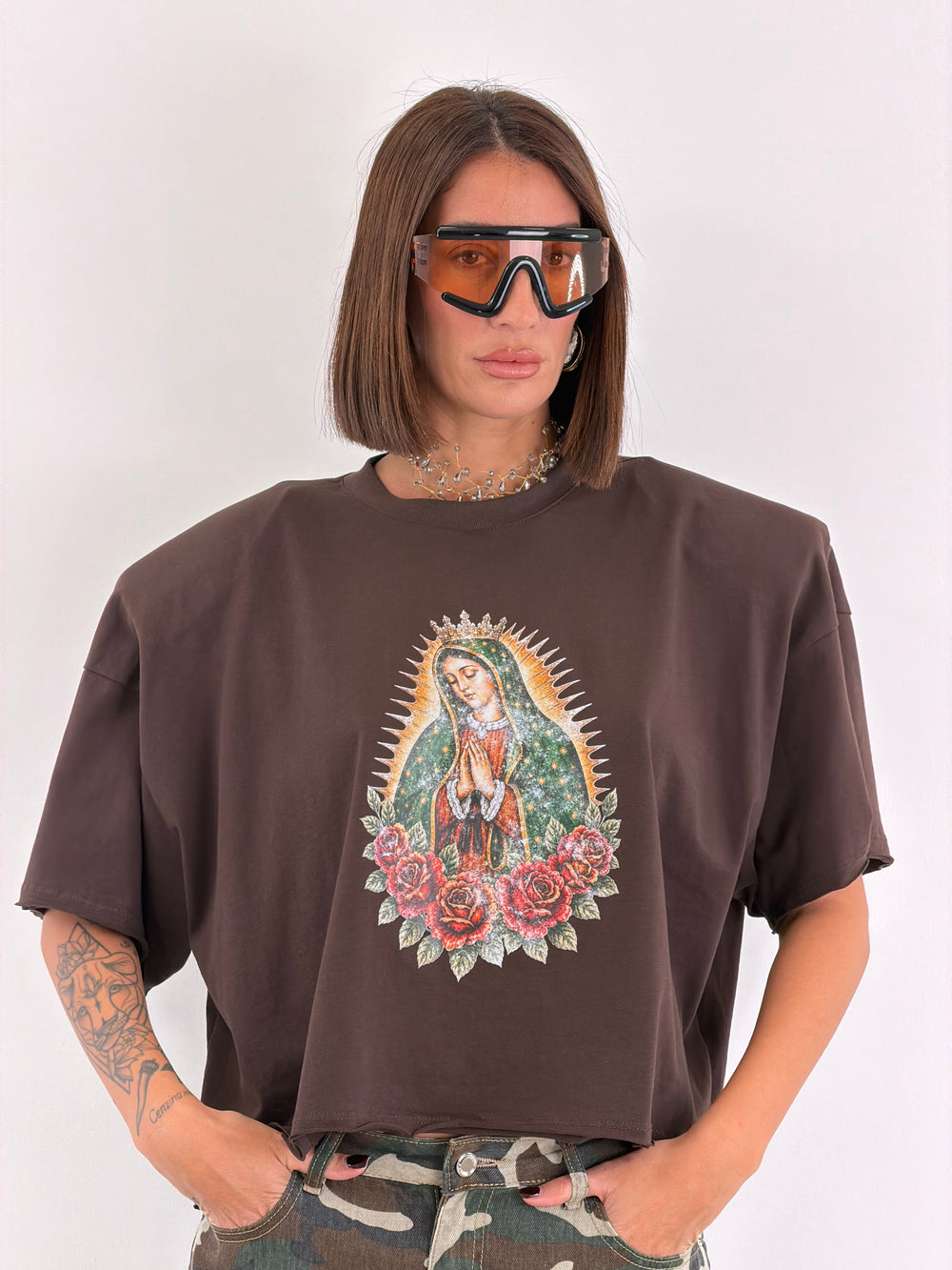 T-shirt Madonnina  Marrone 147T02