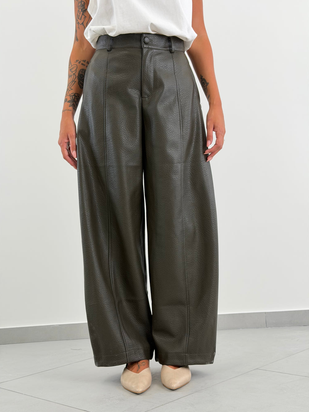 Pantalone ecopelle verde wide-leg 61251