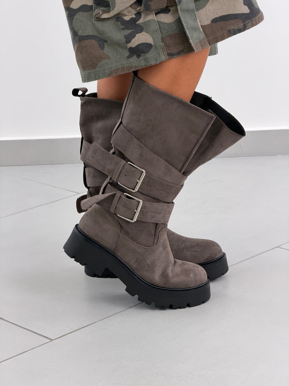 Stivale Utility Grey Scamosciato 573