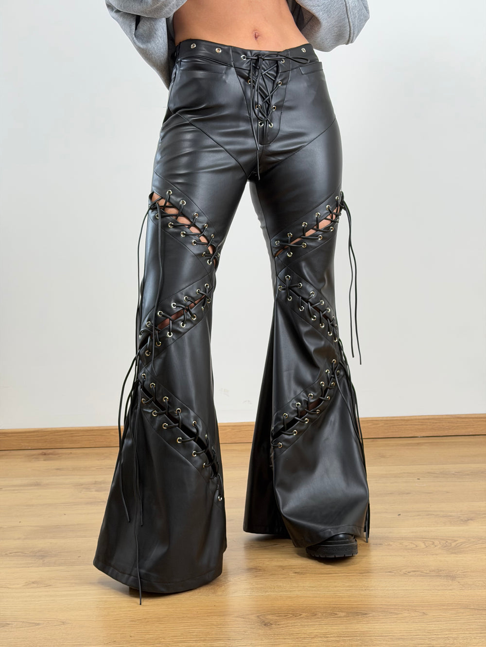 Pantaloni ecopelle nero W46193